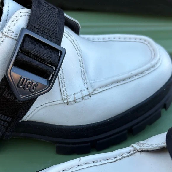 UGG women Ashton White and Black Loafers - Picture 13 of 13